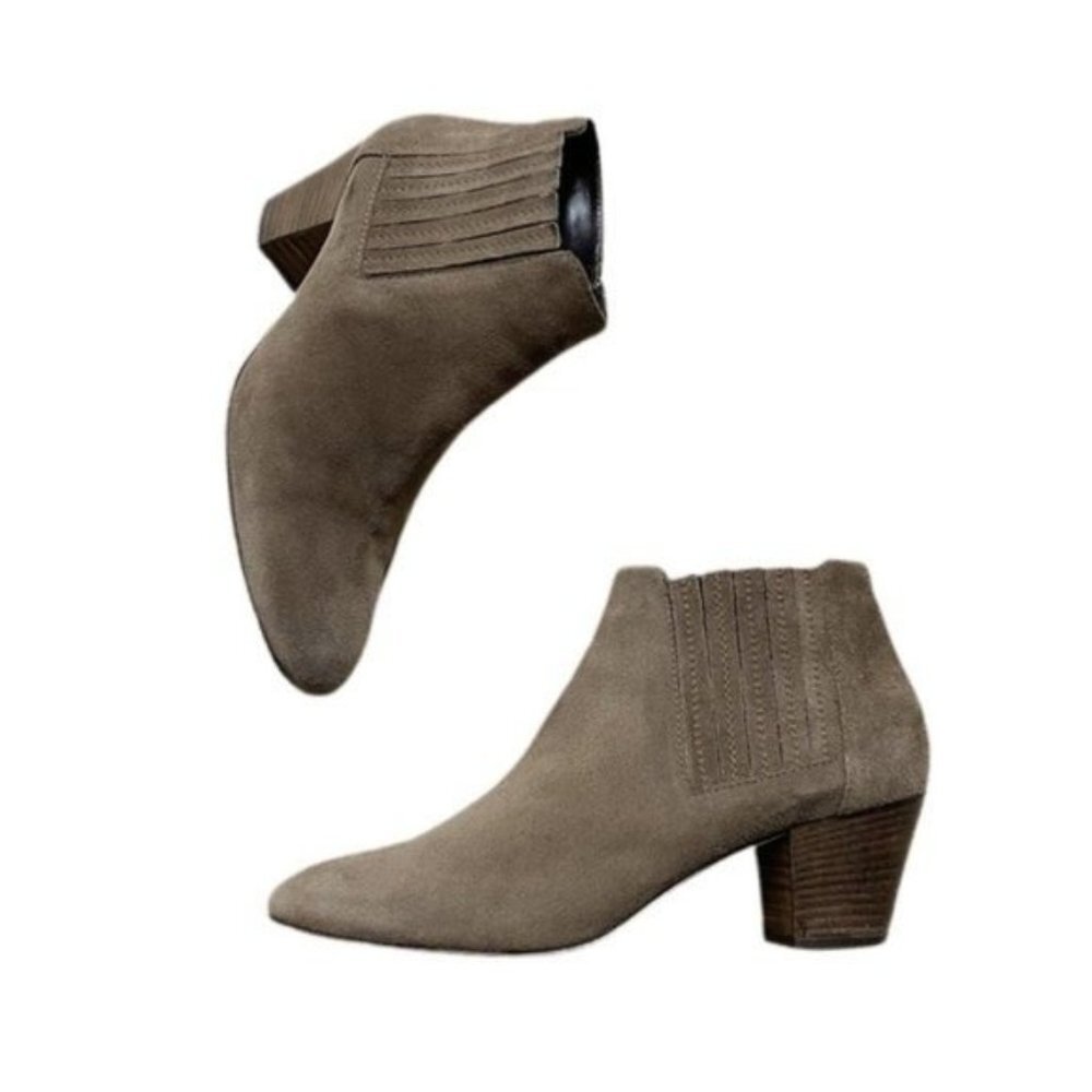 Aquatalia Fallon Suede Chelsea Ankle Boots 8.5